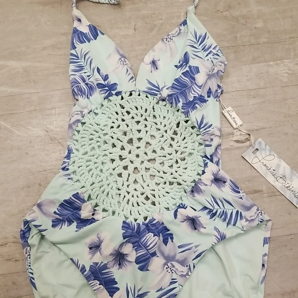 💕FRANKIES BIKINIS💕 Poppy One Piece Swimsuit ~ Hawaiian Mist Crochet S NWT